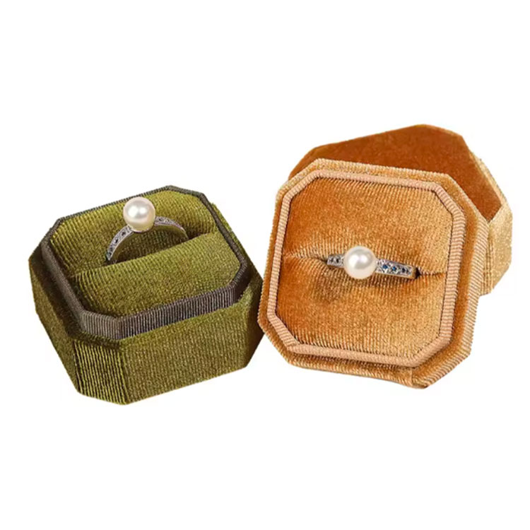 Prečo potrebujeme tvrdé materiály pre elegantnú krabicu Ring na svadbu?